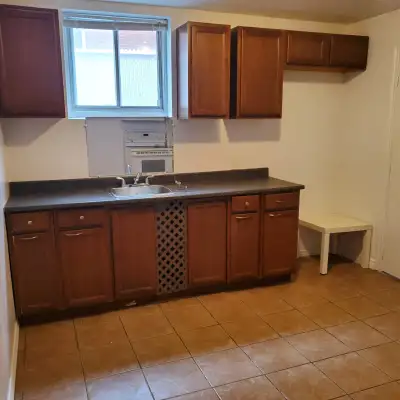 À LOUER – 3 ½ (demi sous-sol) – Quartier calme et paisible à Laval-des-rapides Disponible dès mainte...