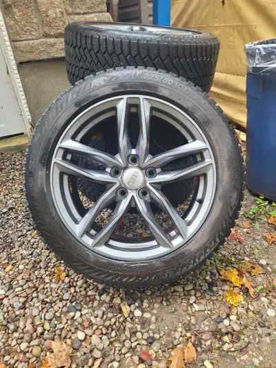 17 "× 10.5" audi rims 5 bolt with nordic frost winter tires 225/50/17 with about 80% tread left rims...