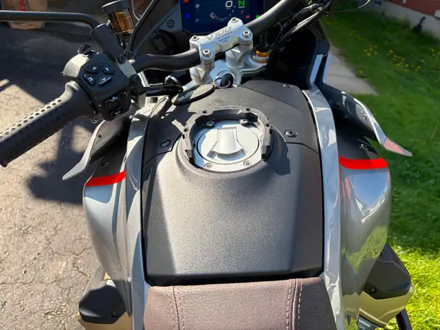 2023 Moto Guzzi V100 Mandello S, Italian V-Twin beauty in Sport Touring in Kitchener / Waterloo - Image 10