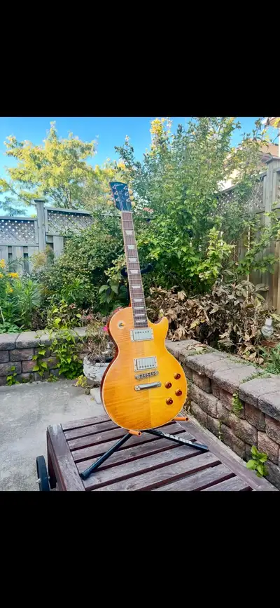 2011 Les Paul Traditional Faded, View more