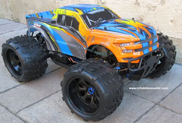 New RC  Truck Nitro Gas 4.25cc 4WD 1 /8 Scale  Savagery PRO in Hobbies & Crafts in Québec City - Image 2