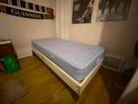Twin Bed for sale on Queen's campus. 60$