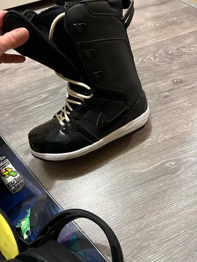 Snowboard boots in Snowboard in Calgary - Image 2