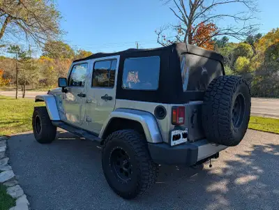 Jeep Wrangler Unlimited Sahara 290K 2.5 Inch AEV Dual Sport Suspension Lift. Also have extra Rubicon...