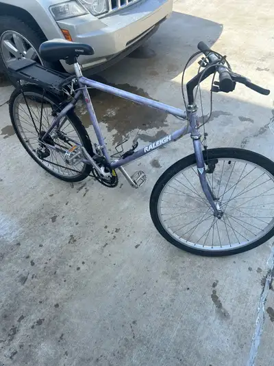 * Raleigh mountain bike 21 speed in excellent condition, View more