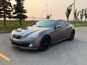 2010 Hyundai Genesis Coupe Premium 