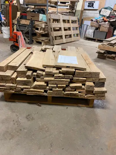 175 board ft of oak assorted lengths. $200.00 l have a whole lot more of oak and ash as well . Check...