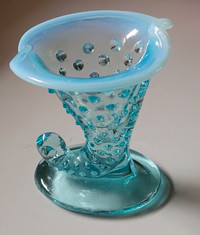Vintage Fenton Blue Opalescent Hobnail Glass Cornucopia Vase