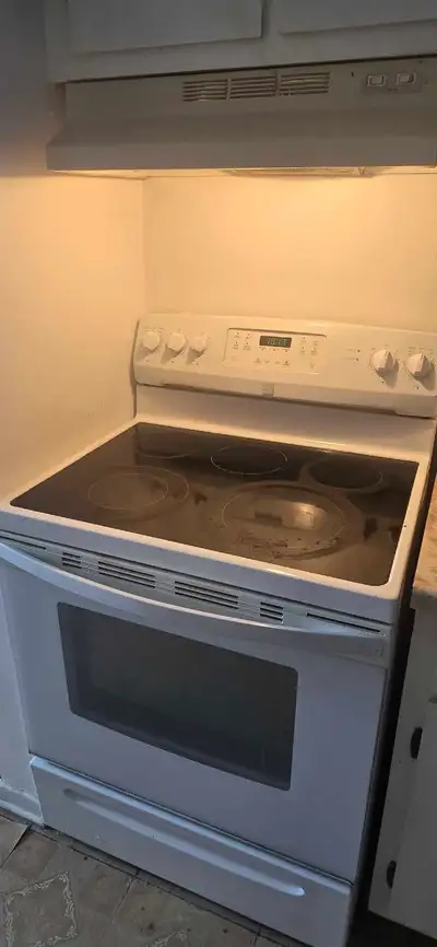 Four et cuisinière Kenmore, View more