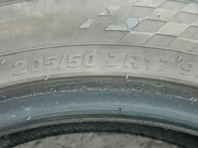 4 pneus 205/50/17