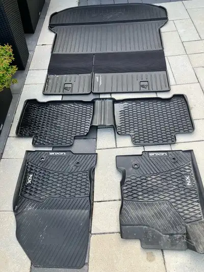 All season weather resistant mats for LEXUS NXh 2021 or earlier. Don’t fit our new LEXUS.