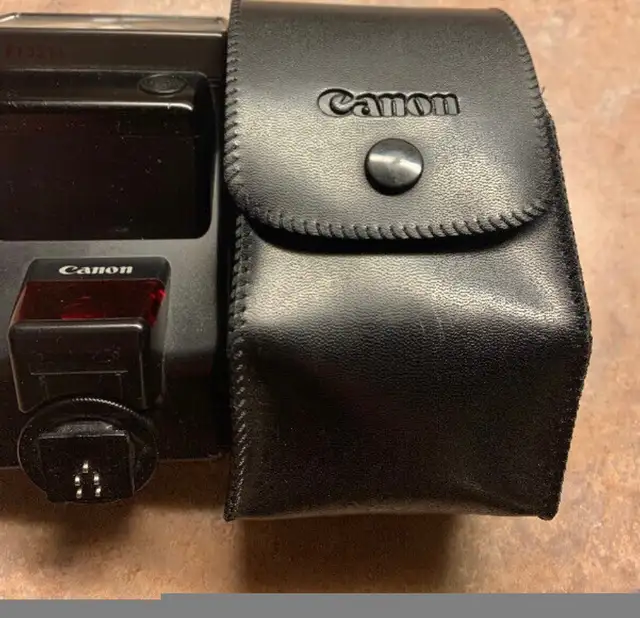 Canon flash in Cameras & Camcorders in Edmonton - Image 7