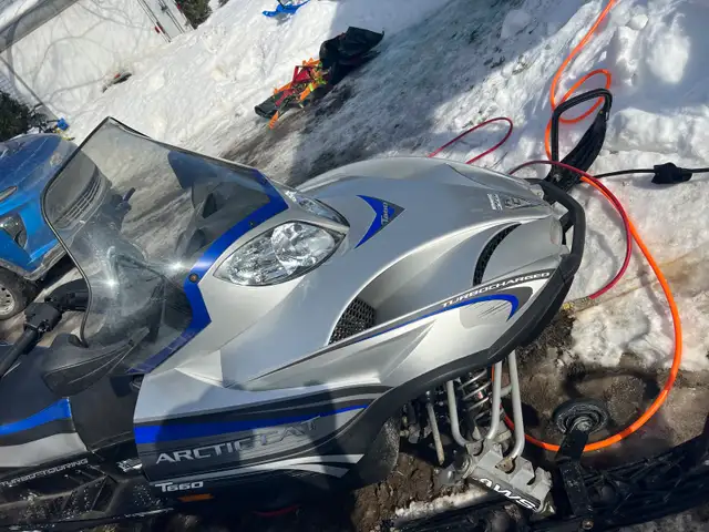 skidoo artic cat 2006 660 turbo comme neuf in Snowmobiles in Trois-Rivières - Image 8