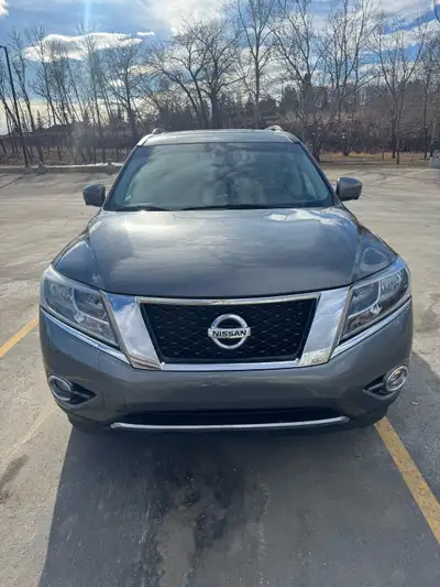 2015 Nissan Pathfinder SL Premium Fully loaded, power doors, power locks, power seats, power mirrors...