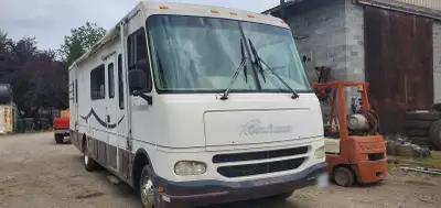 2001 Coachmen Mirada 300QB Class A – about 31 ft – Ford F-53 chassis ✅ Runs and drives great ✅ Clean...