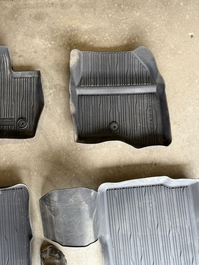2018-2019 Ford Explorer Front & Rear All Weather Floor Mats in Other Parts & Accessories in Regina - Image 3