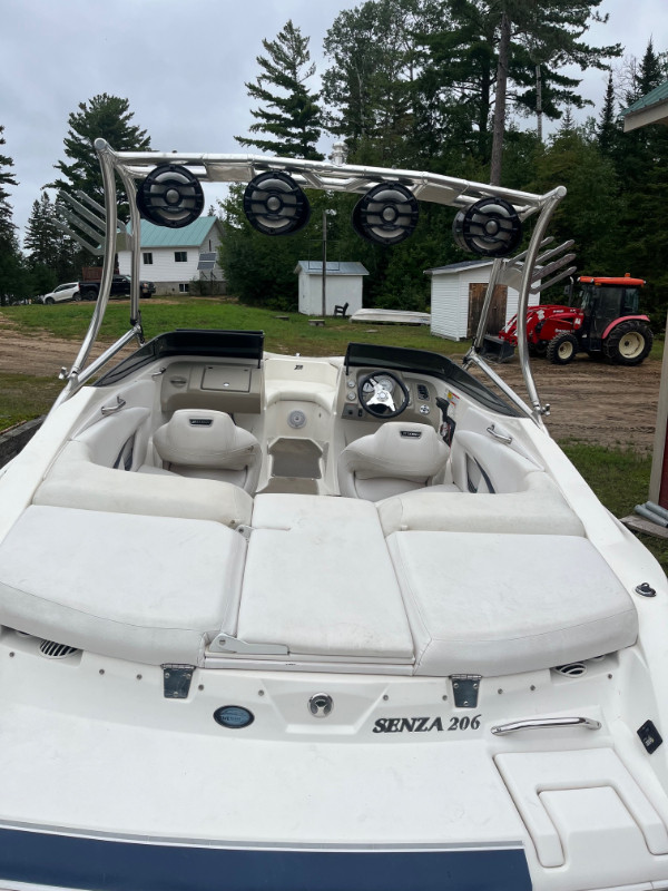 Bateau Larson Senza 206 2011 in Powerboats & Motorboats in Gatineau - Image 3