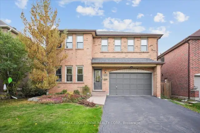 Rooms for rent in quiet house in Oakville (river oaks area) pool