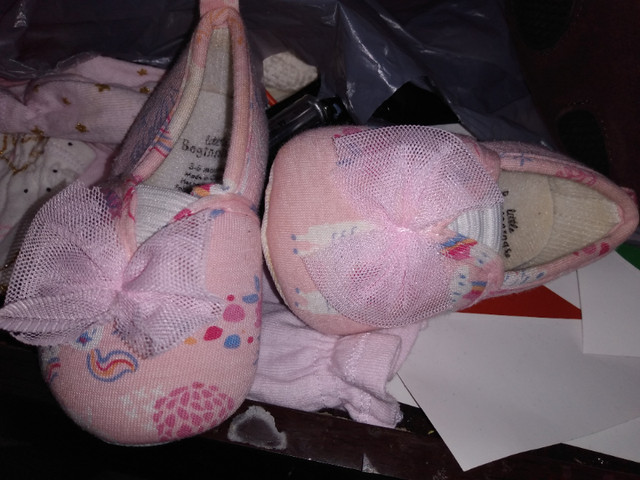 Baby girl shoes in Bedding in Windsor Region