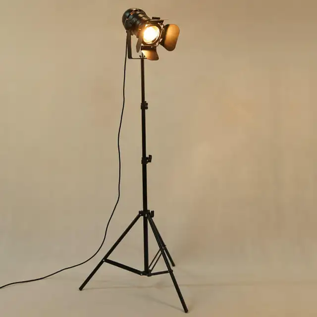 NEW Industrial Vintage Black Adjustable Tripod Floor Lamp in Indoor Lighting & Fans in Markham / York Region - Image 4