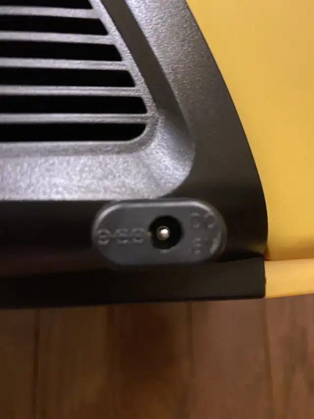 McCain Branded Yellow Cooler w. Built In AM/FM Radio  in Other in City of Toronto - Image 4