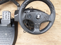 Steering wheel and pedals for ps4 and 5 play station.