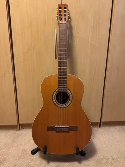 La Patrie Presentation classical guitar w/ iBeam pickup and case, View more