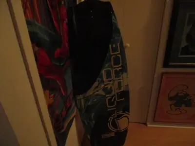 This LIQUID FORCE WAKEBOARD is 134.2 cm in length, 42.5 cm width, rocker 6.0. Design by J. Redmon. A...