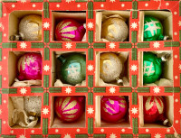 Antiquité. Collection. Boîte de 12 boules de Noël anciennes