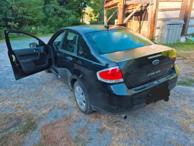 Still very reliable car. Good for a young adult. Need a little body work. Bonne petite voiture. Parf...