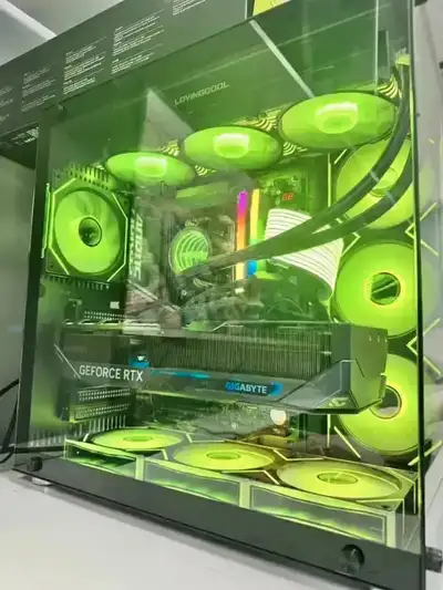 GAMING PC Ryzen 7 7800X3D | 32G DDR5 | 1TB SSD | RTX 5070 sale, View more