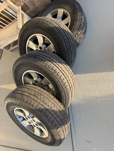 Set of 4 tires came of from Toyota 4 runner