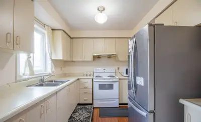 Private room for rent near Morningside and Finch