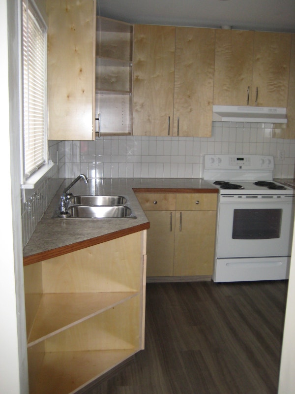 For Rent Three Bedroom Townhouse Long Term Rentals Terrace Kijiji