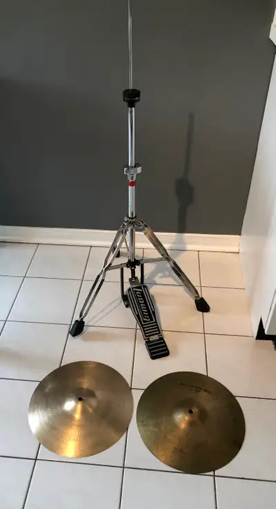 Ludwig hi-hat stand + Zildjian cymbals, View more
