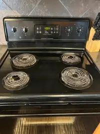 GE electrical coil range with Oven