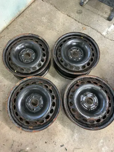 Winter 16” rims some rust/paint peeling. Came off a 2020 Jetta. Don’t know what other vehicles they...