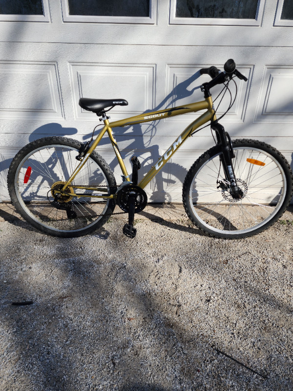CCM Scout gold Bike 26'' wheel mountain bicycle in Mountain in Oakville / Halton Region