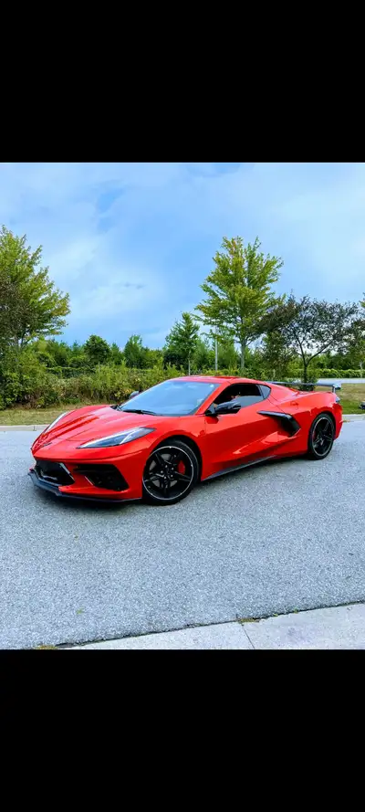 This 2020 Corvette Stingray Z51 is a true head-turner. With its stunning Torch Red exterior and Adre...