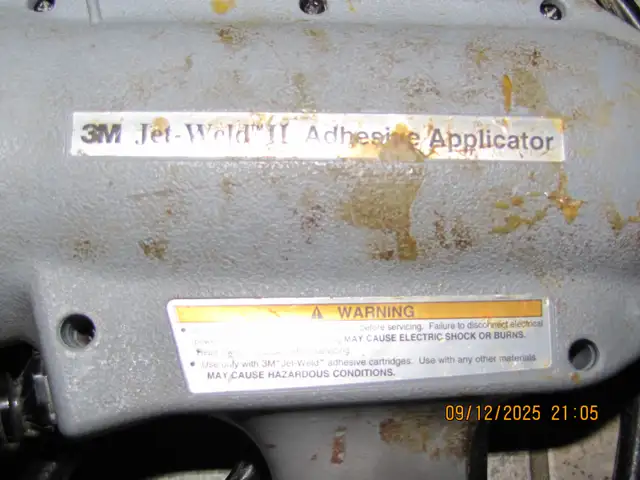 3M JET WELD 2 HOT GLUE TOOL in Hand Tools in Norfolk County - Image 3