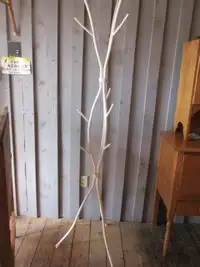 Unique Metal Tree Style Coat/Hat Stand