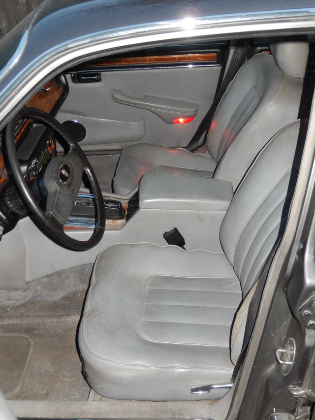 1986 Jaguar XJ12 Vanden Plas in Classic Cars in Oakville / Halton Region - Image 4