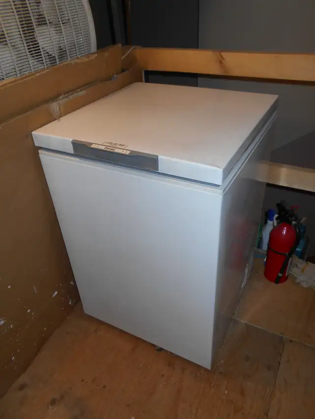 SMALL FREEZER FOR SALE IDEAL FOR APARTMENT