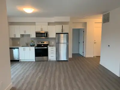 Welcome to this stunning condo for rent, boasting modern amenities and a comfortable living space. T...