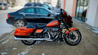• 1977cc Milwaukee-Eight VVT 121 Engine • 312mm TFT Touch-Screen Display • Multiple Ride Modes • Pre...