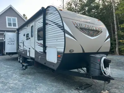 2018- wildwood 31KQBTS Travel Trailer – Clean and Spacious Located in Middle Sackville. Asking $3500...