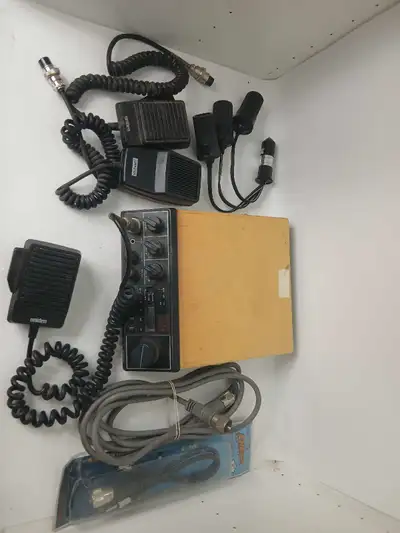 Uniden MC 430 CB Radio with accessories , View more