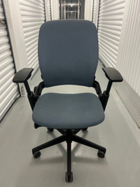 Steelcase Leap V2 - Ergonomic Task Chair