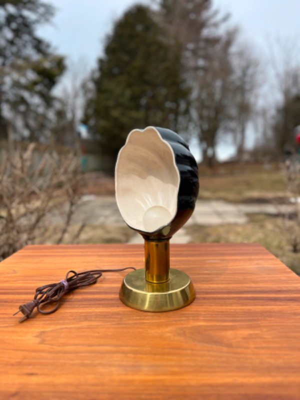 Lampe vintage coquillage, ceramic shell lamp 1980 dans Éclairage intérieur et plafonniers  à Ouest de l’Île