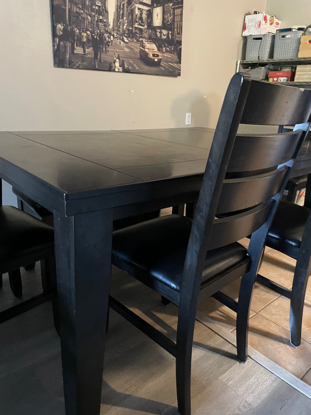 Large solid wood dining table  in Dining Tables & Sets in Abbotsford - Image 2